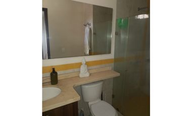 CASA BIFAMILIAR EN VENTA – BARRIO ARGOS