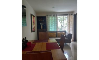 CASA BIFAMILIAR EN VENTA – BARRIO ARGOS
