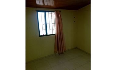 ARRIENDO CASA MOSQUERA