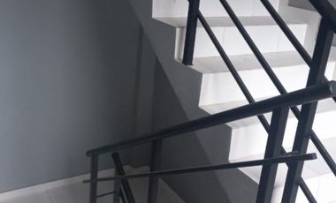 E N  P E R M U T A  REGIO DEPARTAMENTO EN MORENO CENTRO POR CASA CHICA CON TERRENO.