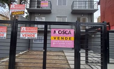 E N  P E R M U T A  REGIO DEPARTAMENTO EN MORENO CENTRO POR CASA CHICA CON TERRENO.