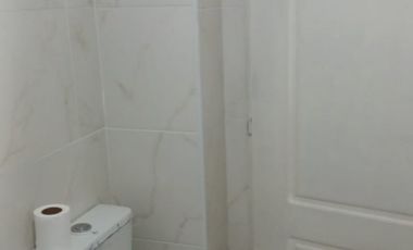 E N  P E R M U T A  REGIO DEPARTAMENTO EN MORENO CENTRO POR CASA CHICA CON TERRENO.