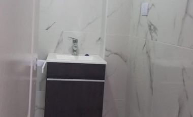 E N  P E R M U T A  REGIO DEPARTAMENTO EN MORENO CENTRO POR CASA CHICA CON TERRENO.