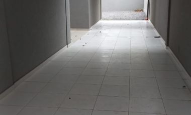 E N  P E R M U T A  REGIO DEPARTAMENTO EN MORENO CENTRO POR CASA CHICA CON TERRENO.