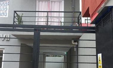 E N  P E R M U T A  REGIO DEPARTAMENTO EN MORENO CENTRO POR CASA CHICA CON TERRENO.