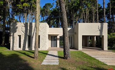 Casa en Venta - Barrio lamos - A Estrenar - Calidad edilicia