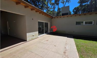 Casa en Venta - Barrio lamos - A Estrenar - Calidad edilicia