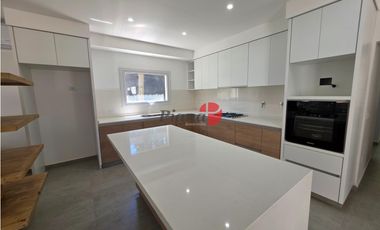 Casa en Venta - Barrio lamos - A Estrenar - Calidad edilicia