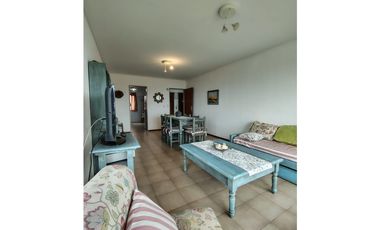 Edificio More Piso 1A