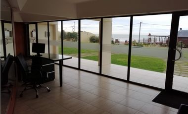 Edificio More Piso 1A