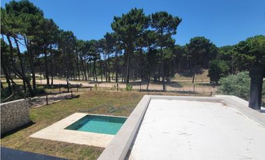 CASA A ESTRENAR BARRIO PIONEROS