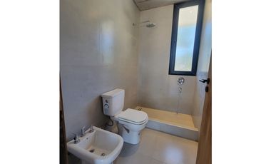 CASA A ESTRENAR BARRIO PIONEROS