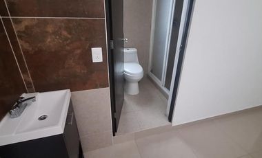 Venta de casa en San Miguel Totocuitlapilco, con terraza