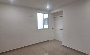 Venta de casa en San Miguel Totocuitlapilco, con terraza