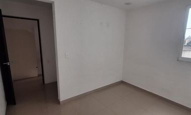 Venta de casa en San Miguel Totocuitlapilco, con terraza