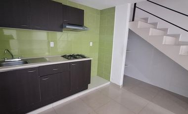 Venta de casa en San Miguel Totocuitlapilco, con terraza