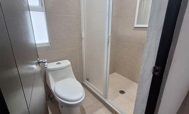 Venta de casa en San Miguel Totocuitlapilco, con terraza