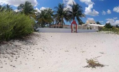 CASA EN VENTA CON GRAN TERRENO FRENTE AL MAR DE SAN CRISANTO