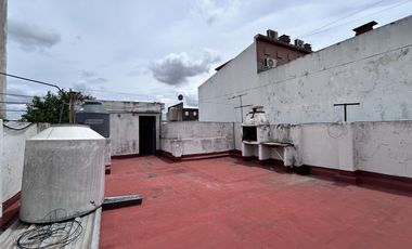 Departamento tipo PH en venta |  Mataderos | Excelente Estado