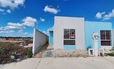 Casa en venta una planta  Gran Calzada Umán, Mod.Aguamarina, Mérida Yucatán