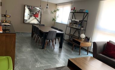 Muy buena casa en condominio remodelada