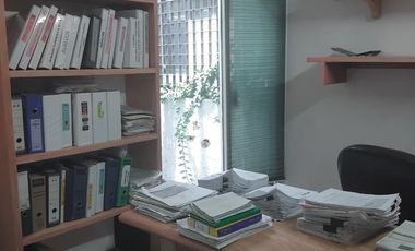 Bonito Edificio para oficinas en venta