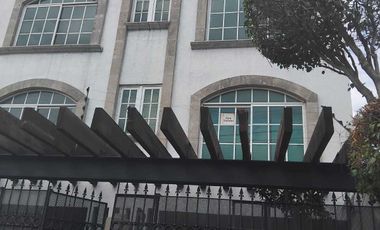 Bonito Edificio para oficinas en venta