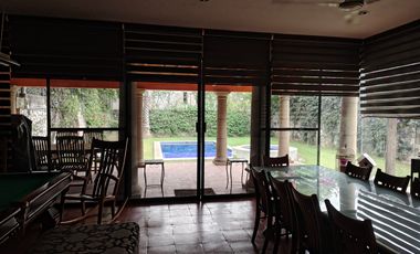 Casa Con Alberca en Fraccionamiento JIUTEPEC