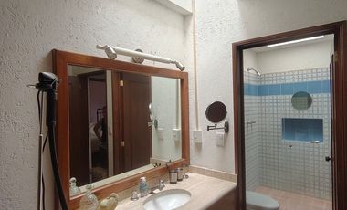 Casa Con Alberca en Fraccionamiento JIUTEPEC