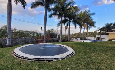 Casa de campo de lujo en Club Náutico | 2,500 m², alberca y totalmente equipada