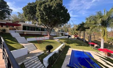 Casa de campo de lujo en Club Náutico | 2,500 m², alberca y totalmente equipada