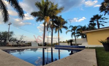 Casa de campo de lujo en Club Náutico | 2,500 m², alberca y totalmente equipada