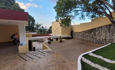Casa de campo de lujo en Club Náutico | 2,500 m², alberca y totalmente equipada