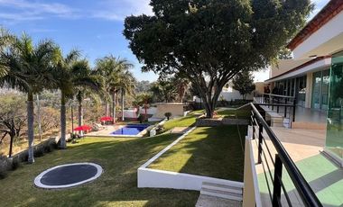 Casa de campo de lujo en Club Náutico | 2,500 m², alberca y totalmente equipada