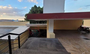 Casa de campo de lujo en Club Náutico | 2,500 m², alberca y totalmente equipada