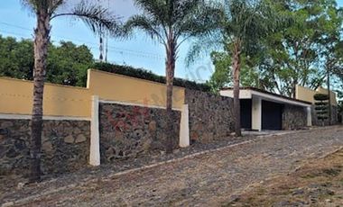 Casa de campo de lujo en Club Náutico | 2,500 m², alberca y totalmente equipada