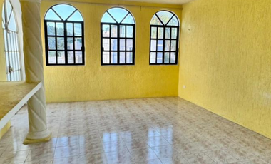 Casa en Venta en Payo Obispo II, a tres  cuadras de plaza de las américas .
