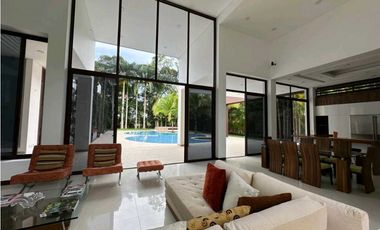 VENTA CASA CONDOMINIO HACIENDA PRIMAVERA VILLAVICENCIO -META