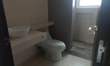 RENTA DE CASA EN FRACC. LOS ROBLES METEPEC