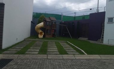 RENTA DE CASA EN FRACC. LOS ROBLES METEPEC