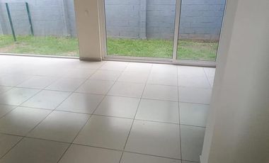 RENTA DE CASA EN FRACC. LOS ROBLES METEPEC