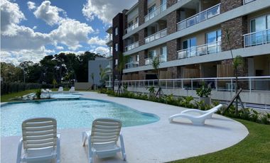 Departamento en dúplex con piscina, cochera, parrilla Pinamar