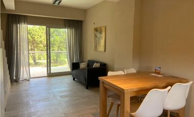 Departamento en dúplex con piscina, cochera, parrilla Pinamar