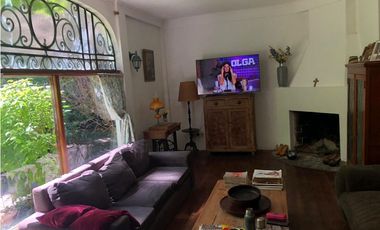 Encantador Chalet en el Grosellar de 4 ambientes