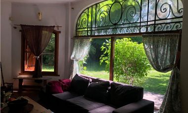 Encantador Chalet en el Grosellar de 4 ambientes