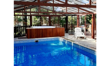 CASA CABAÑA  29 VILLA ALPINA - CARILO -  VENTA