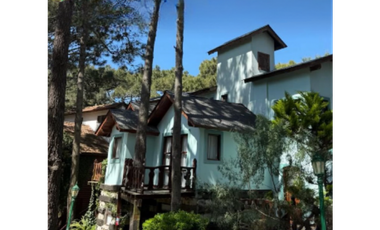 CASA CABAÑA  29 VILLA ALPINA - CARILO -  VENTA