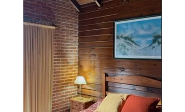 CASA CABAÑA  29 VILLA ALPINA - CARILO -  VENTA