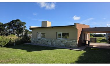 ---APTA CREDITO---IMPECABLE CASA EN PARQUE GOLF ACANTILADOS