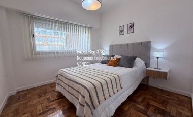 Bolívar y Buenos Aires 2 ambientes al frente Amoblado